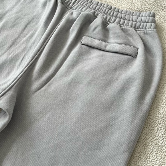 NWOT Under Armour Light Gray Joggers, Size 2XL - Picture 7 of 8